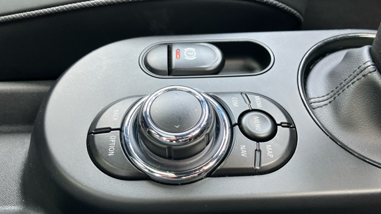 MINI Hatchback 135kW Cooper S Level 3 33kWh 3dr Auto Electric Hatchback